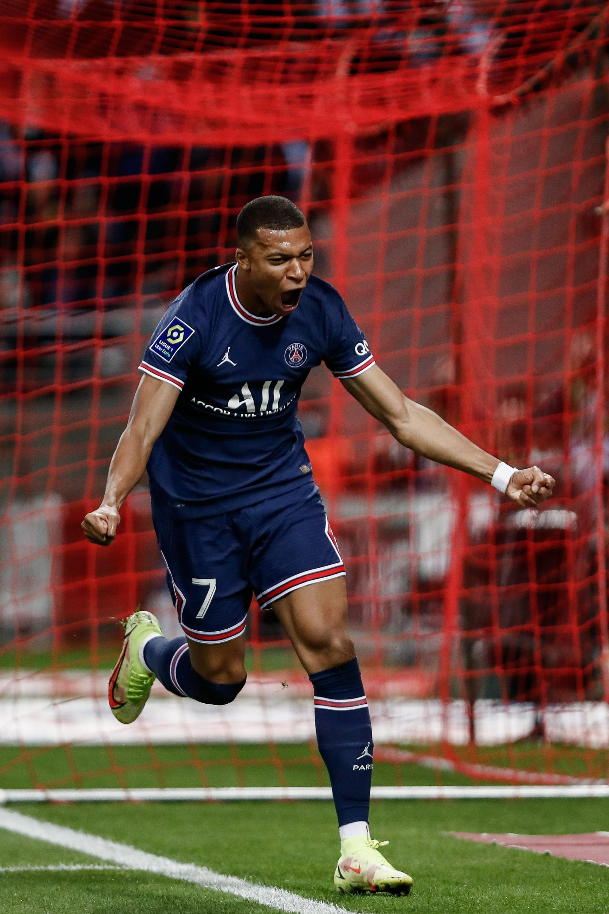 英超前瞻：埃弗顿状态正佳剑指三连胜，纽卡期盼扭转颓势