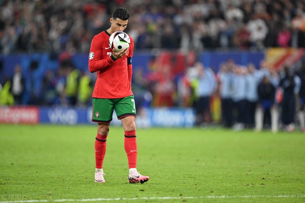 “童话小马一家”穿上彩色服饰 全面完工等你来打卡哈尔滨（李磊）