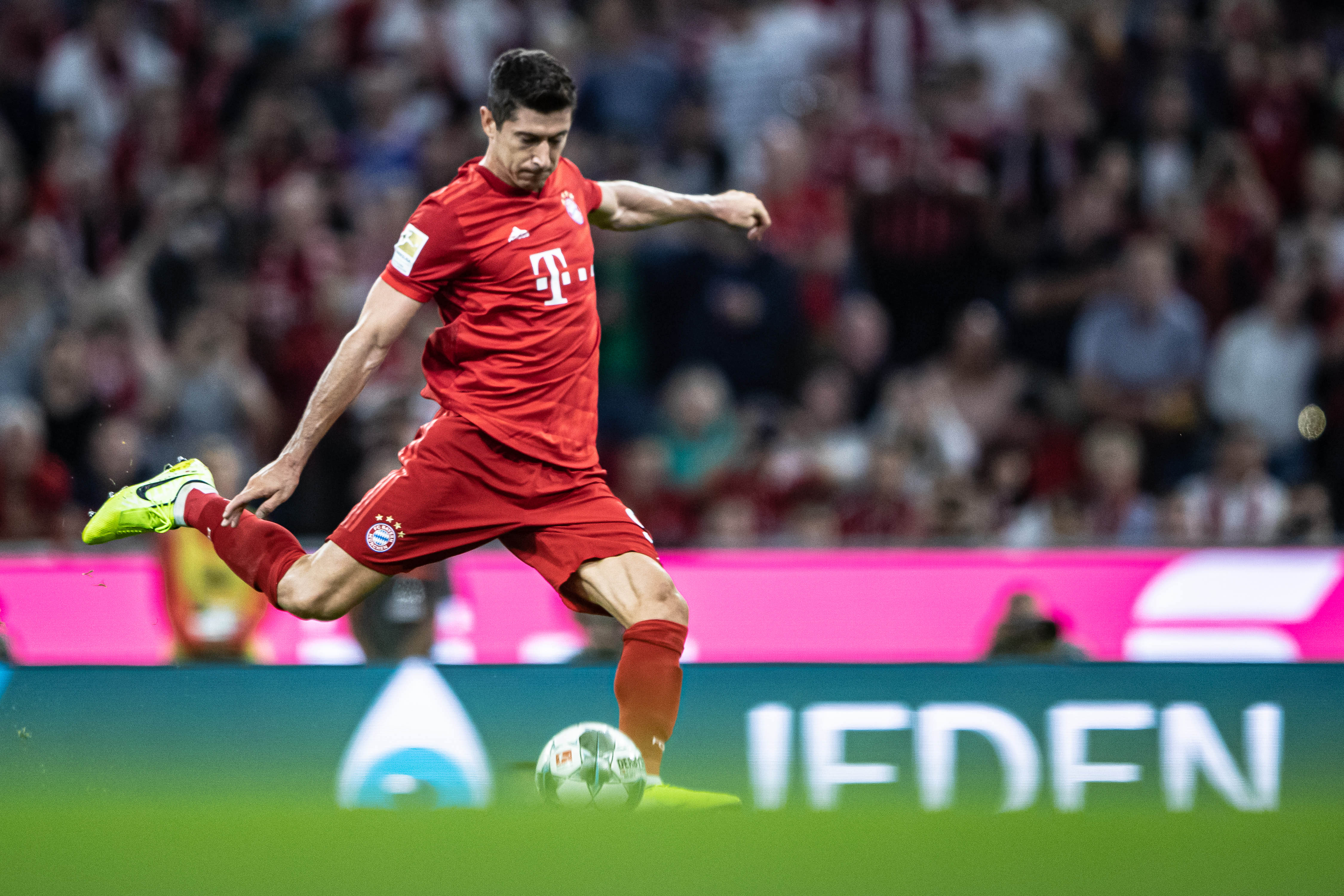 球员抢断后反击一条龙