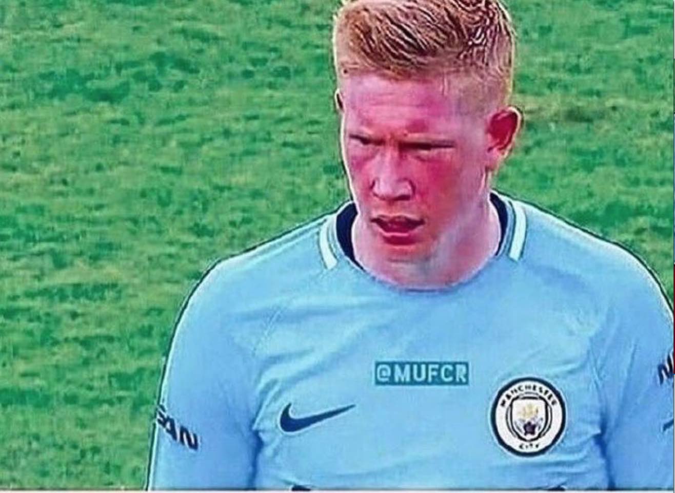 普通市民梅先生，一对情侣拍摄约会视频意外将梅西也录入其中