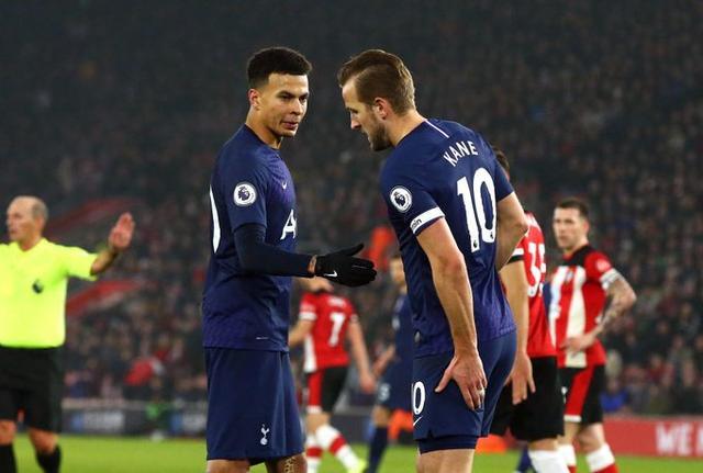 湖人vs马刺前瞻：湖人阵容齐整冲四强，一场定胜负悬念十足